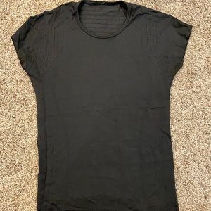SOLD Lululemon top